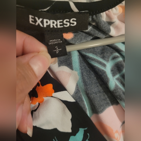 Express floral top small - Picture 3 of 4